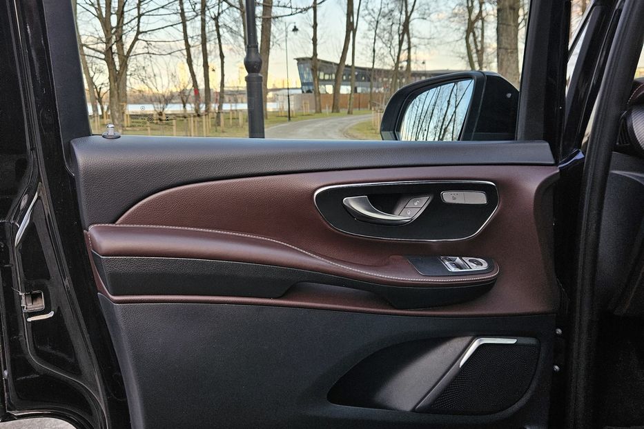 Продам Mercedes-Benz V-Class 4Matic Avangard AMG 2017 года в Киеве