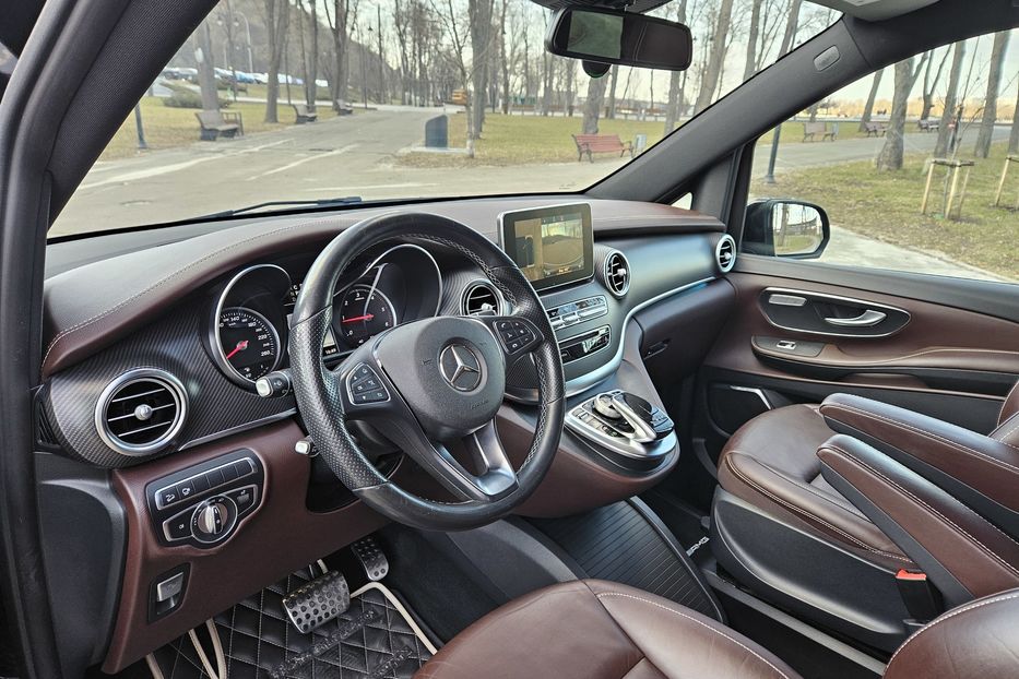 Продам Mercedes-Benz V-Class 4Matic Avangard AMG 2017 года в Киеве