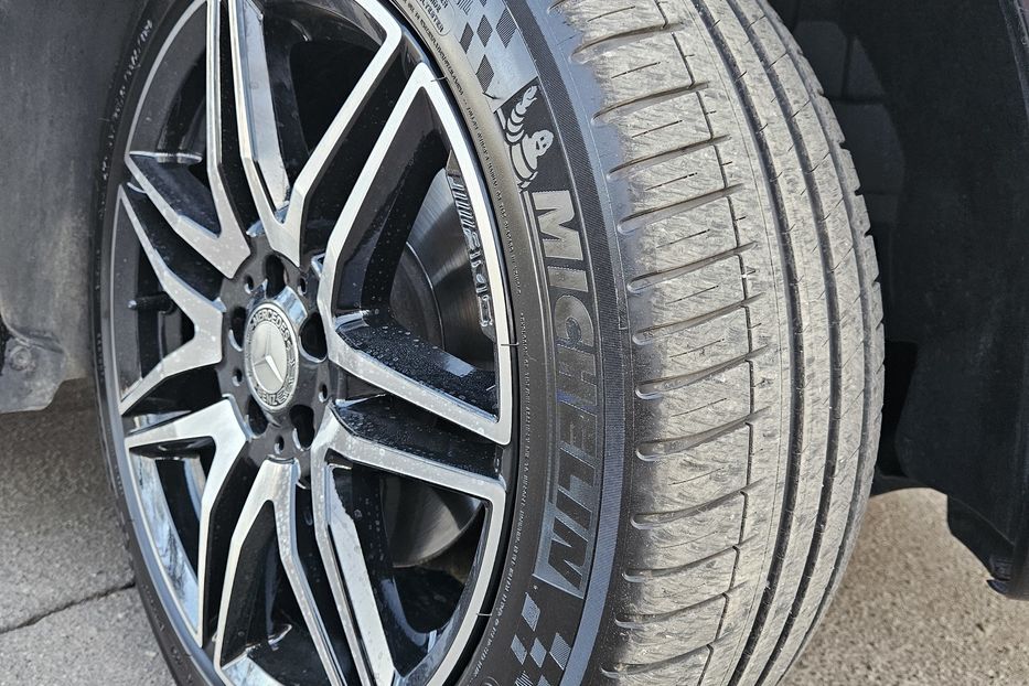 Продам Mercedes-Benz V-Class 4Matic Avangard AMG 2017 года в Киеве