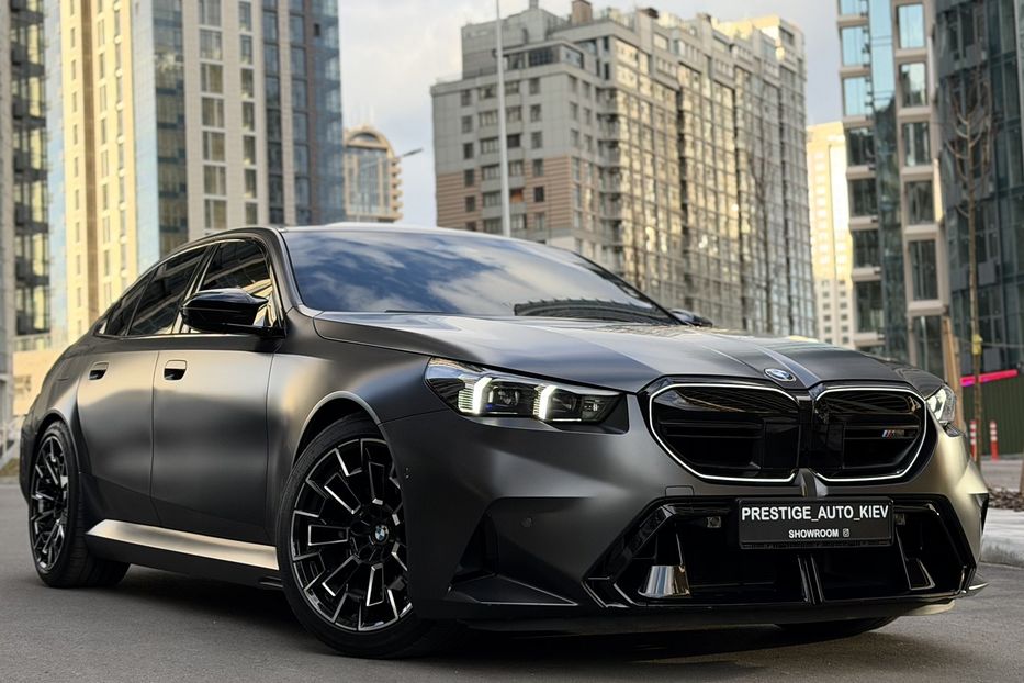 Продам BMW M5 2024 года в Киеве