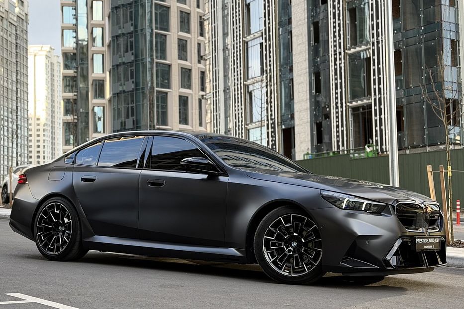 Продам BMW M5 2024 года в Киеве