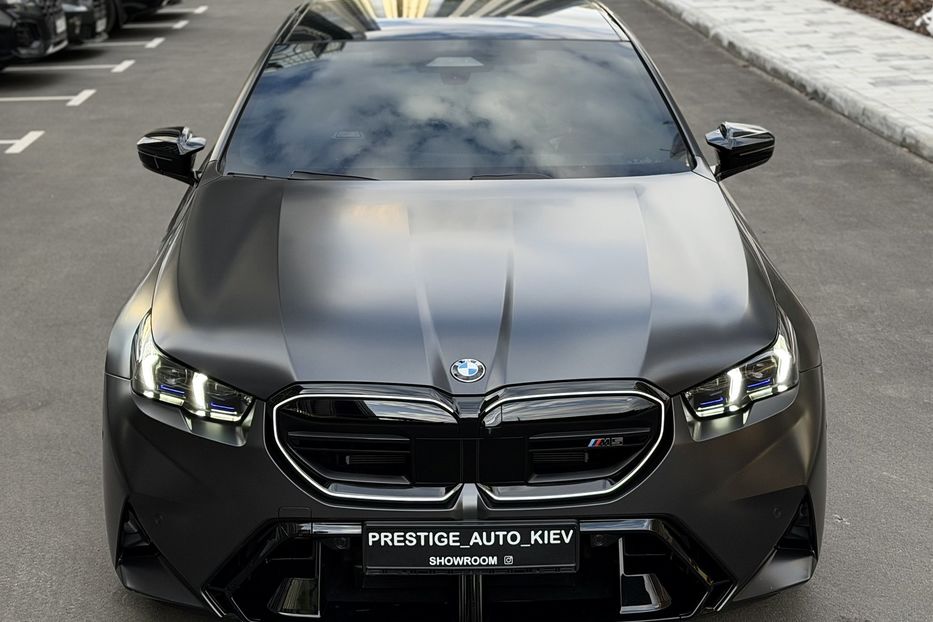 Продам BMW M5 2024 года в Киеве