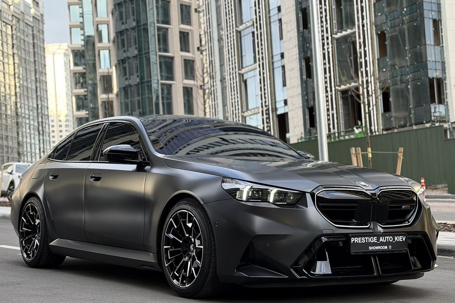 Продам BMW M5 2024 года в Киеве