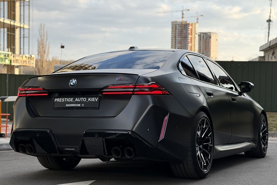 Продам BMW M5 2024 года в Киеве