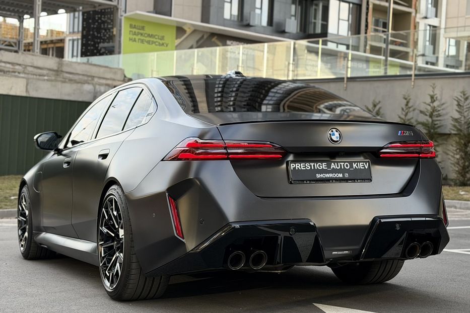 Продам BMW M5 2024 года в Киеве
