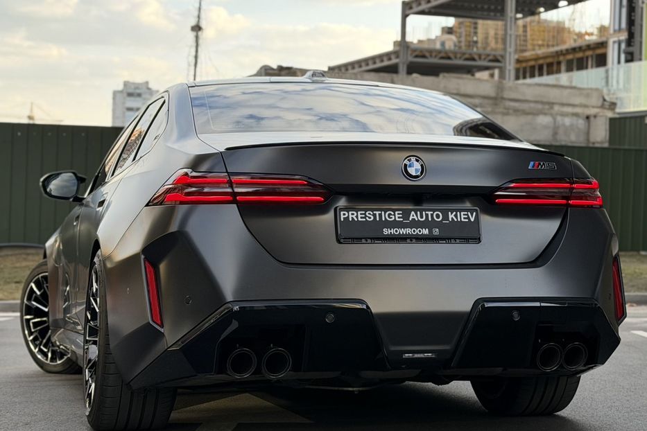 Продам BMW M5 2024 года в Киеве
