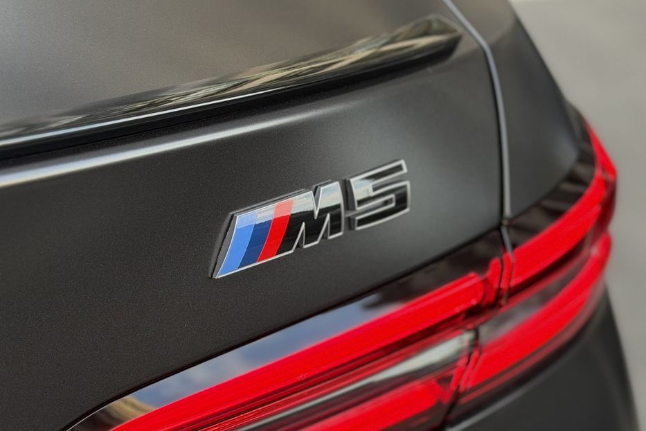 Продам BMW M5 2024 года в Киеве