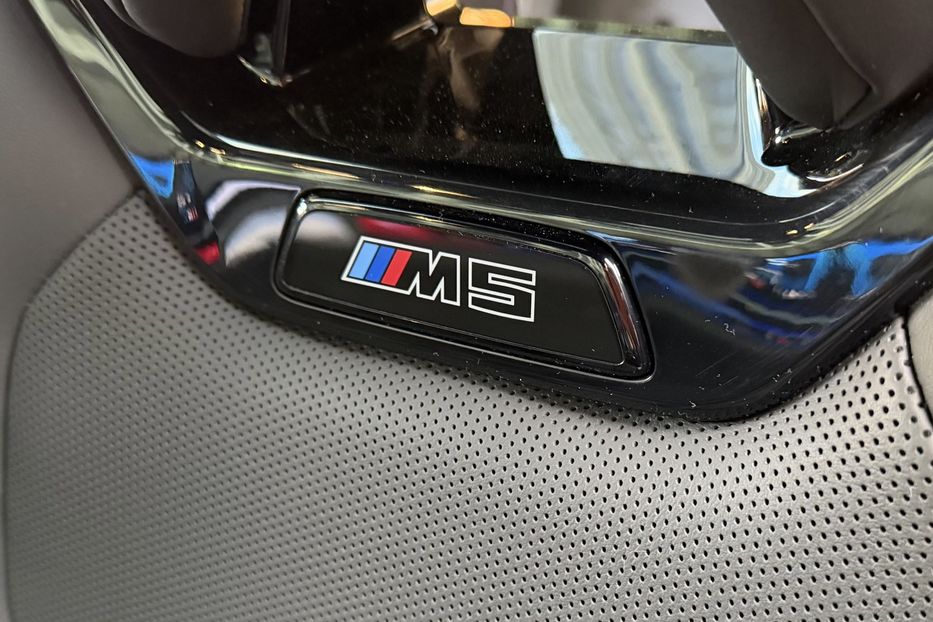 Продам BMW M5 2024 года в Киеве