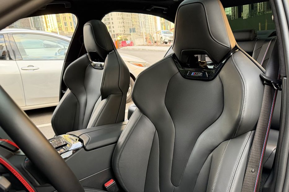 Продам BMW M5 2024 года в Киеве