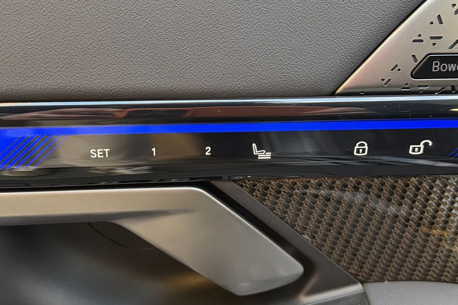 Продам BMW M5 2024 года в Киеве