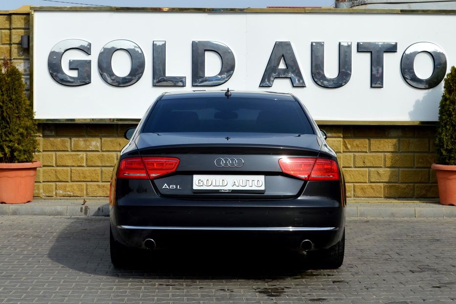 Продам Audi A8 Long 2012 года в Одессе
