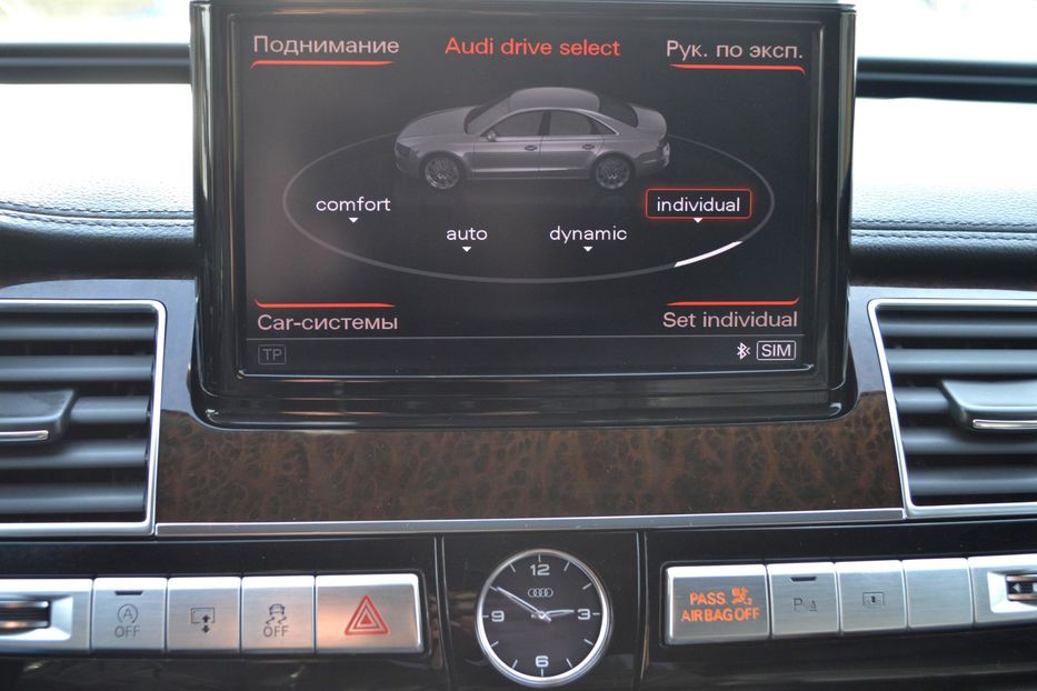 Продам Audi A8 Long 2012 года в Одессе