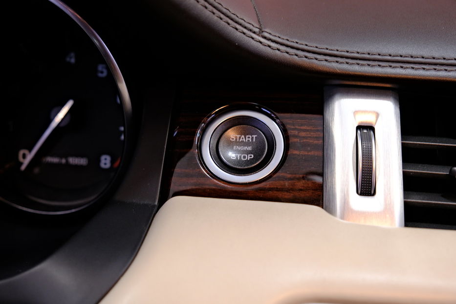 Продам Land Rover Range Rover Evoque 2012 года в Одессе