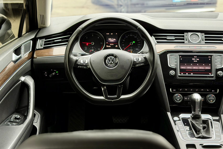Продам Volkswagen Passat B8 2.0TDI DSG (190 к.с.) 2016 года в Киеве