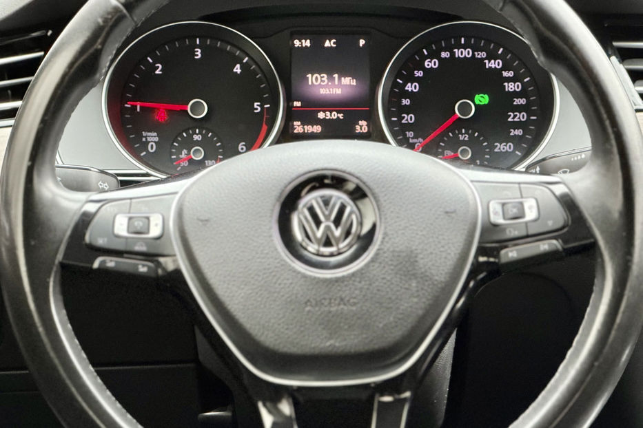 Продам Volkswagen Passat B8 2.0TDI DSG (190 к.с.) 2016 года в Киеве