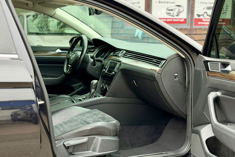 Продам Volkswagen Passat B8 2.0TDI DSG (190 к.с.) 2016 года в Киеве