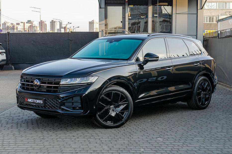 Продам Volkswagen Touareg R-Line 3.0TDI 2024 года в Киеве