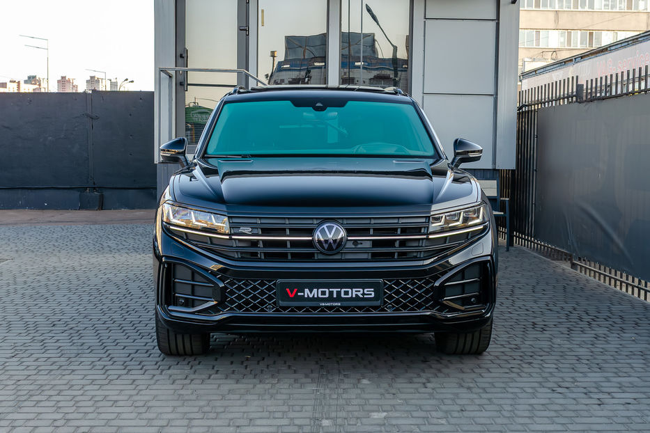 Продам Volkswagen Touareg R-Line 3.0TDI 2024 года в Киеве