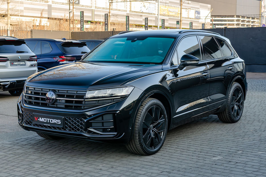 Продам Volkswagen Touareg R-Line 3.0TDI 2024 года в Киеве