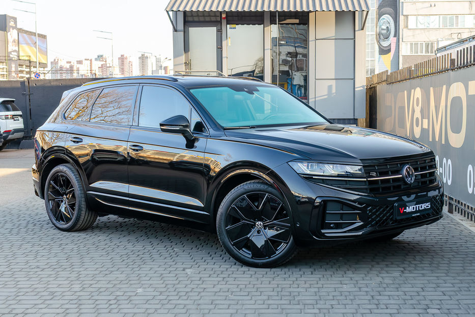 Продам Volkswagen Touareg R-Line 3.0TDI 2024 года в Киеве
