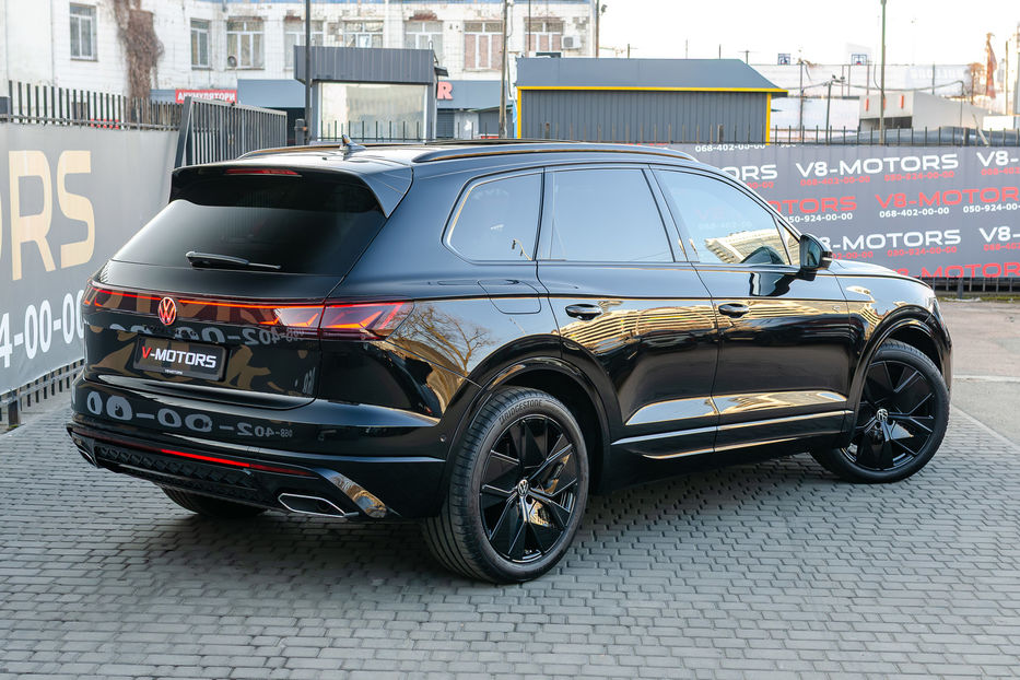Продам Volkswagen Touareg R-Line 3.0TDI 2024 года в Киеве