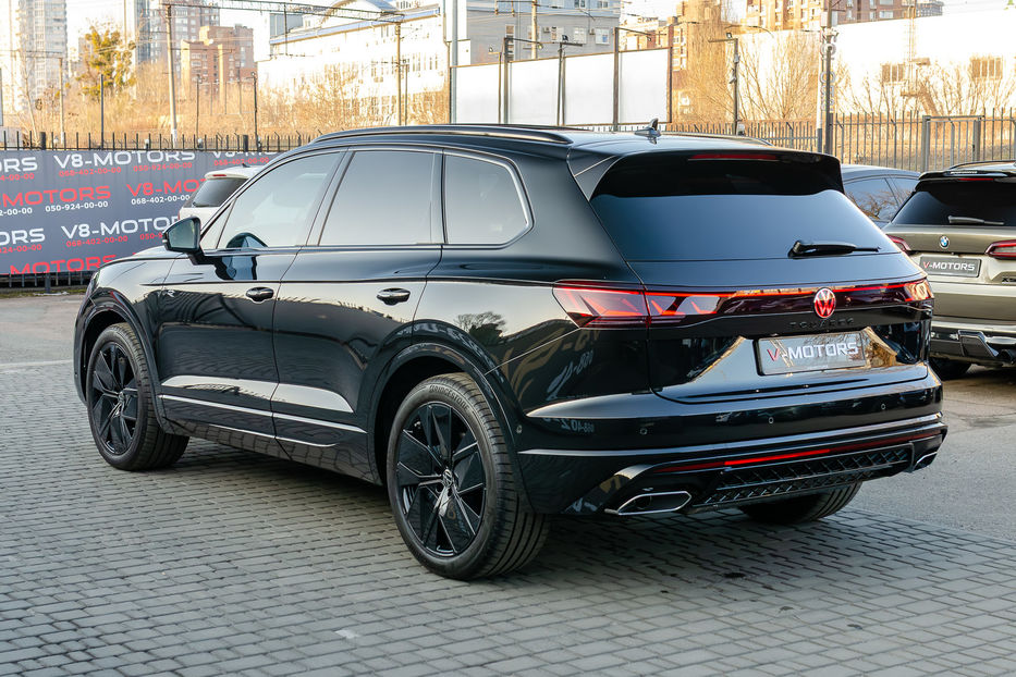 Продам Volkswagen Touareg R-Line 3.0TDI 2024 года в Киеве