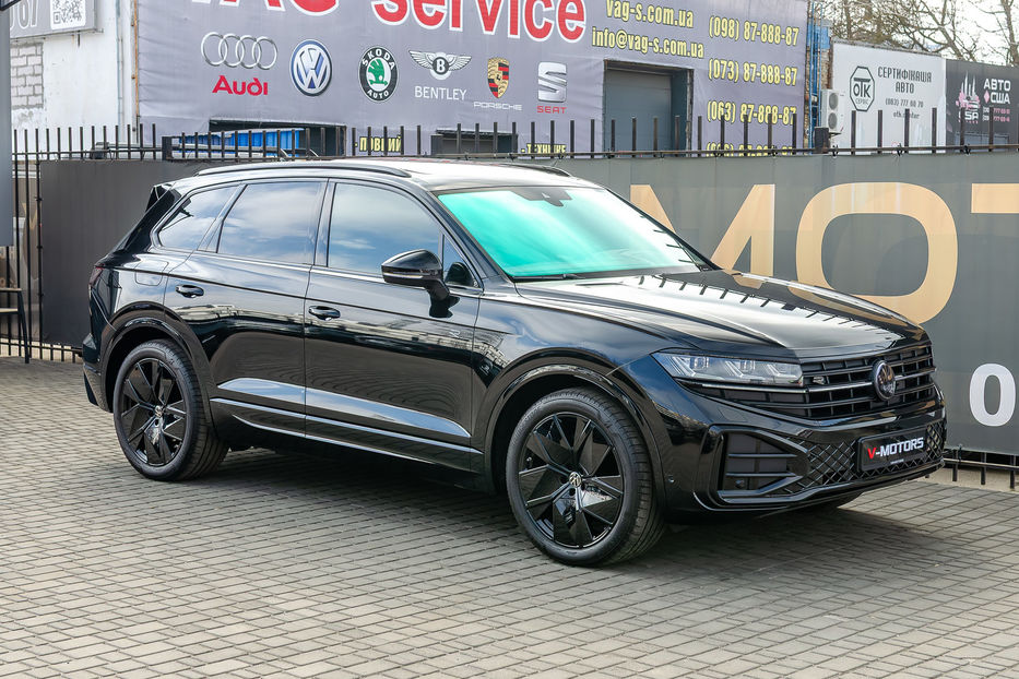 Продам Volkswagen Touareg R-Line 3.0TDI 2024 года в Киеве