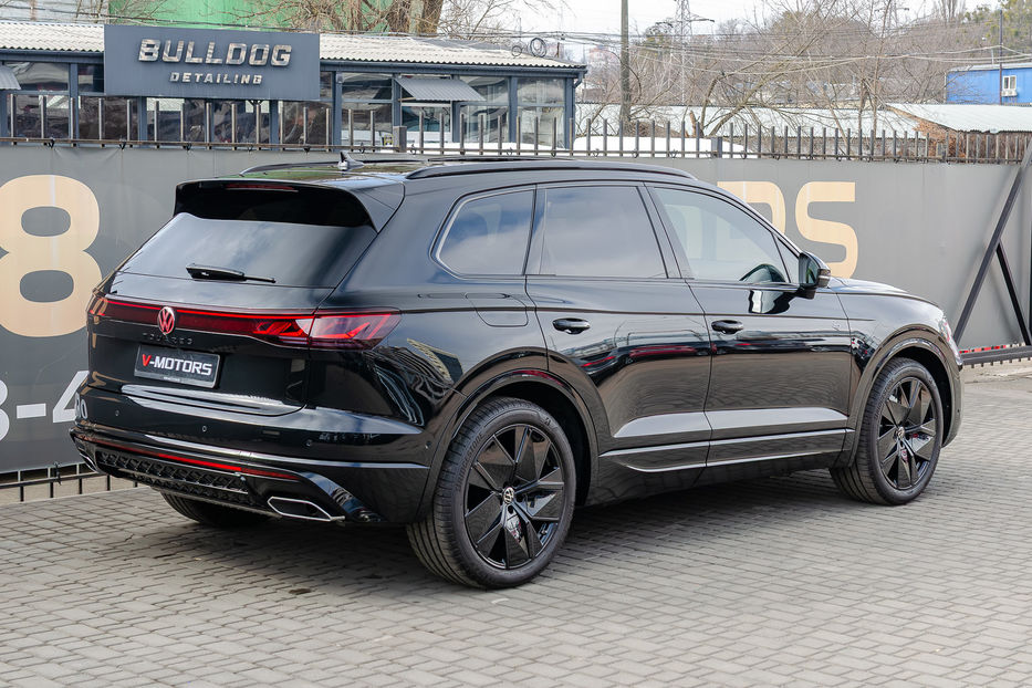 Продам Volkswagen Touareg R-Line 3.0TDI 2024 года в Киеве
