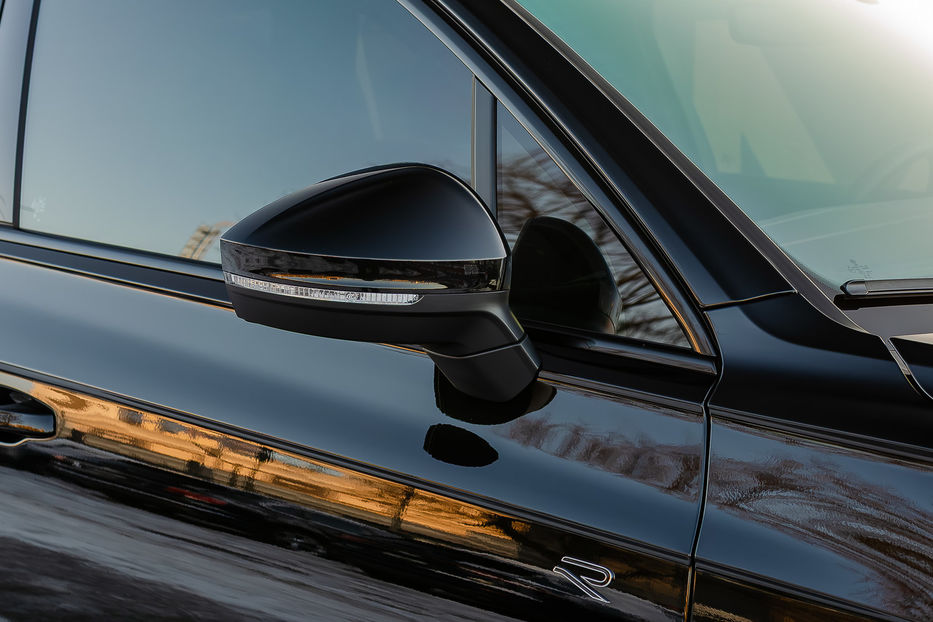 Продам Volkswagen Touareg R-Line 3.0TDI 2024 года в Киеве