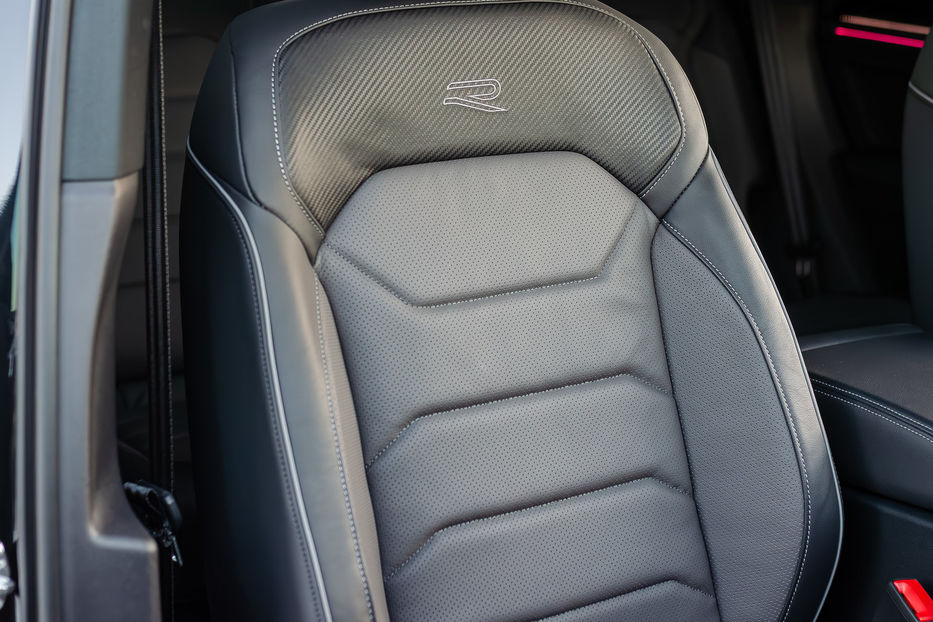 Продам Volkswagen Touareg R-Line 3.0TDI 2024 года в Киеве