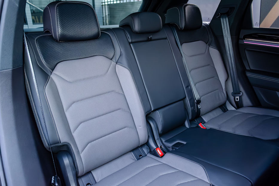 Продам Volkswagen Touareg R-Line 3.0TDI 2024 года в Киеве