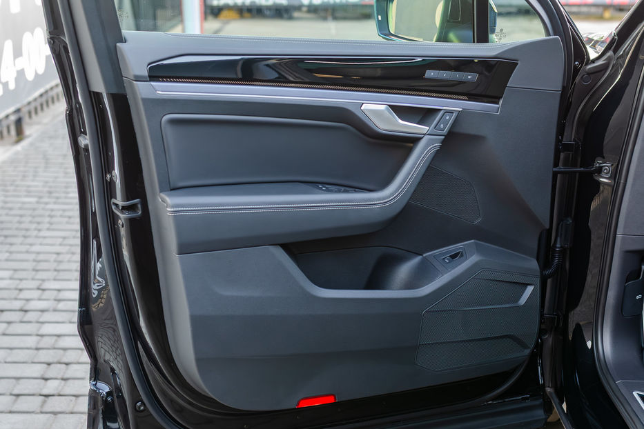 Продам Volkswagen Touareg R-Line 3.0TDI 2024 года в Киеве