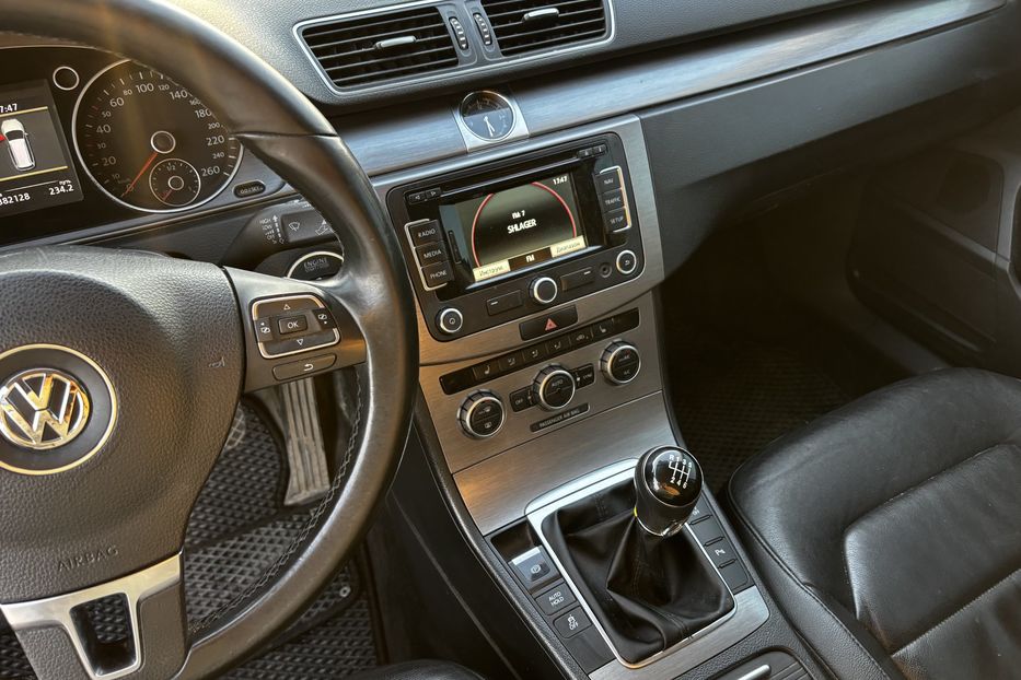 Продам Volkswagen Passat B7 2014 года в Львове