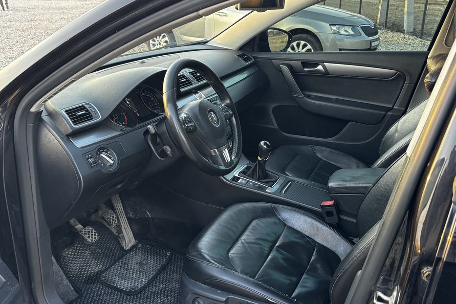 Продам Volkswagen Passat B7 2014 года в Львове