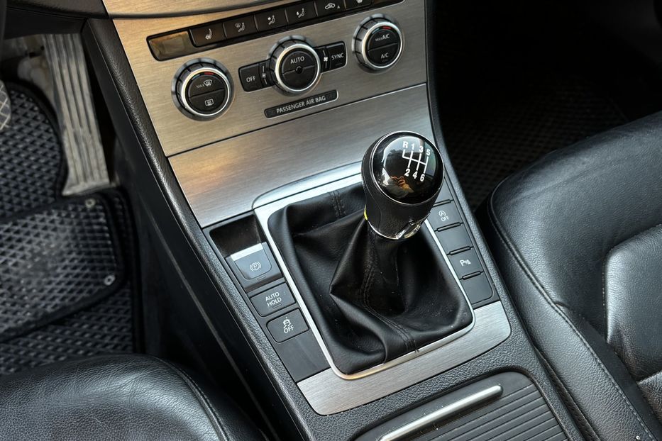 Продам Volkswagen Passat B7 2014 года в Львове