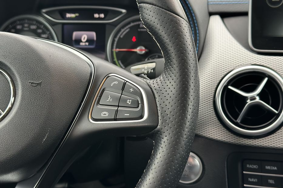 Продам Mercedes-Benz B-Class 2016 года в Луцке