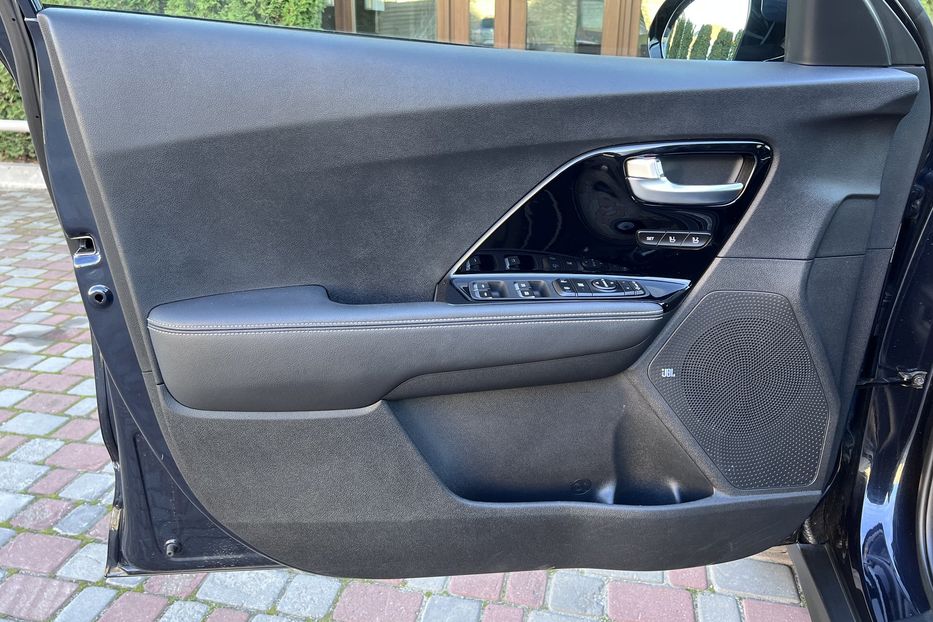 Продам Kia Niro ExecutiveLine 2021 года в Тернополе