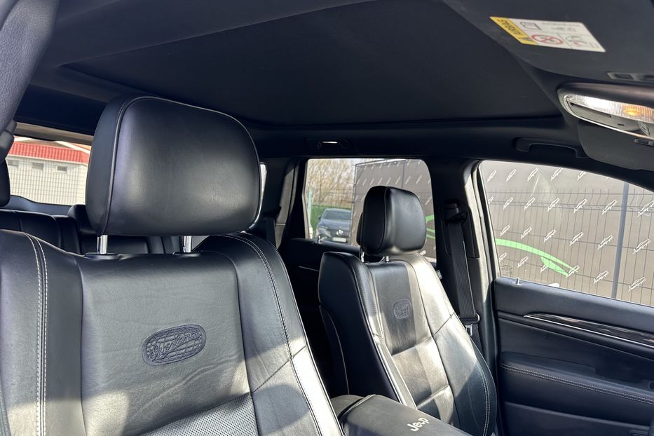 Продам Jeep Grand Cherokee 3.0 dissel Ovetland 2015 года в Киеве