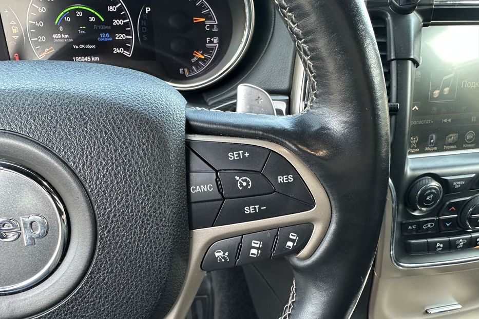 Продам Jeep Grand Cherokee 3.0 dissel Ovetland 2015 года в Киеве