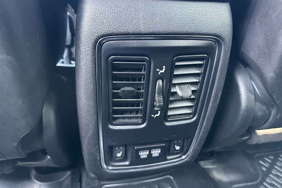 Продам Jeep Grand Cherokee 3.0 dissel Ovetland 2015 года в Киеве