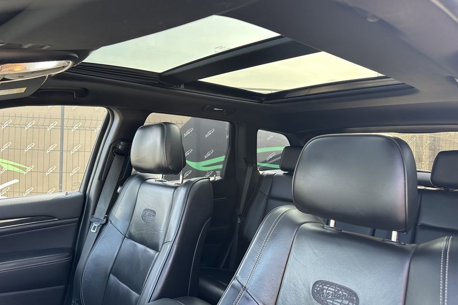 Продам Jeep Grand Cherokee 3.0 dissel Ovetland 2015 года в Киеве