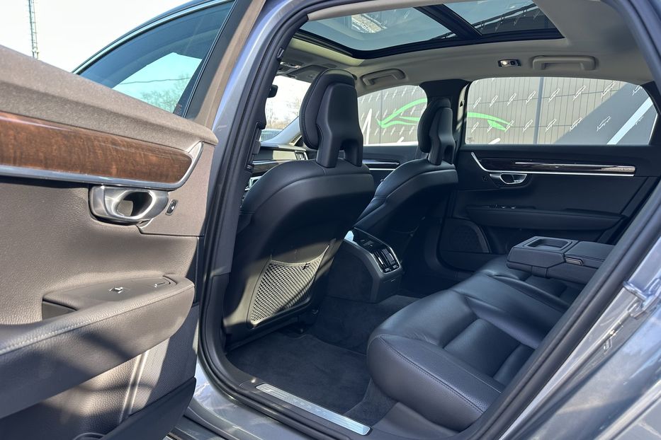 Продам Volvo S90 AWD Momentum 2017 года в Киеве