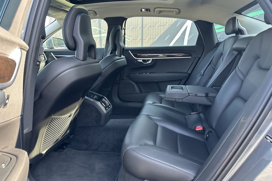 Продам Volvo S90 AWD Momentum 2017 года в Киеве