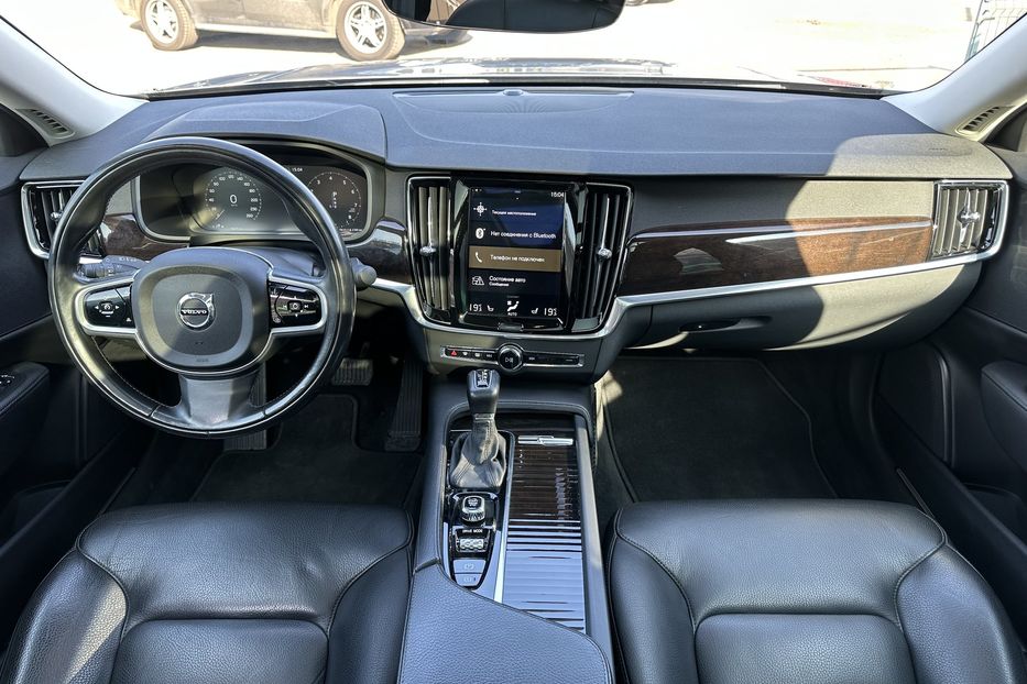 Продам Volvo S90 AWD Momentum 2017 года в Киеве
