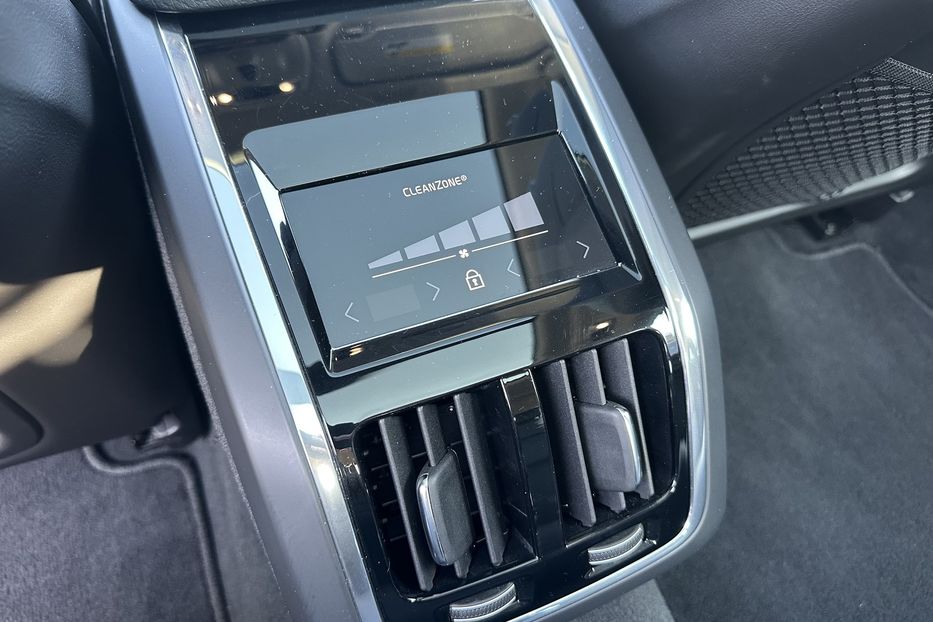 Продам Volvo S90 AWD Momentum 2017 года в Киеве