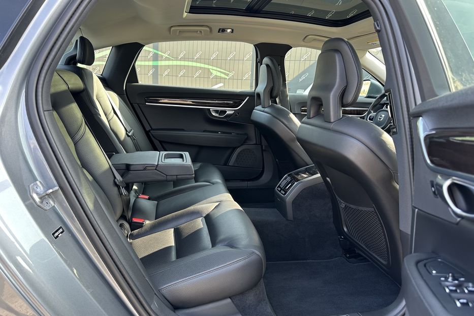 Продам Volvo S90 AWD Momentum 2017 года в Киеве