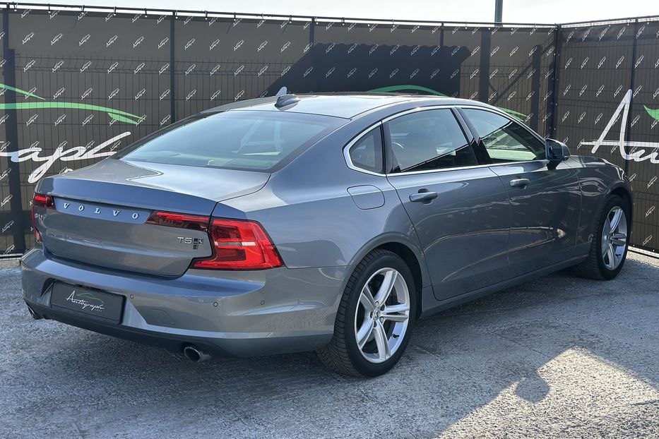Продам Volvo S90 AWD Momentum 2017 года в Киеве