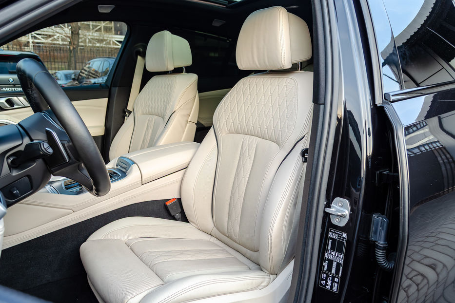 Продам BMW X6 M50d Xdrive 2020 года в Киеве