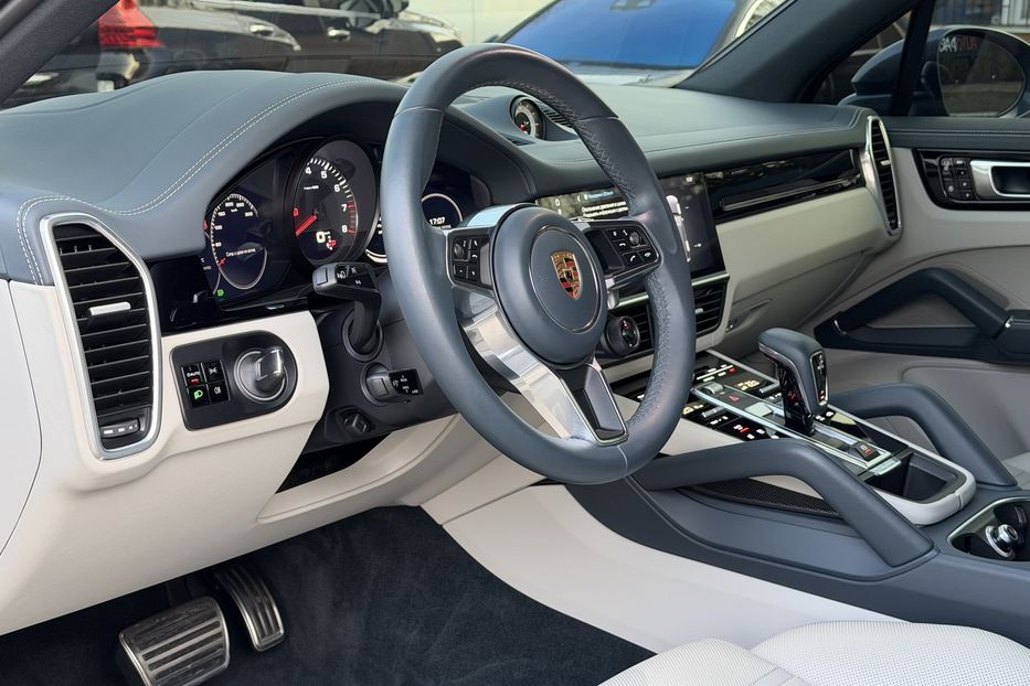 Продам Porsche Cayenne S 2019 года в Киеве