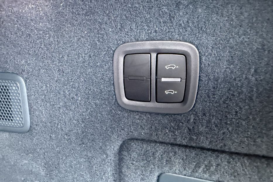 Продам Porsche Cayenne S 2019 года в Киеве